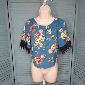Morning Kisses Cropped Shirt Blouse ~ Sz S ~ Blue & Pink ~ 3/4 Sleeve